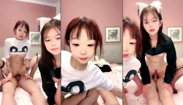 两个超嫩小萝莉 双女自慰 两女争吃一个鸡鸡 叠罗汉被大屌轮流狂操~无套内射中出}