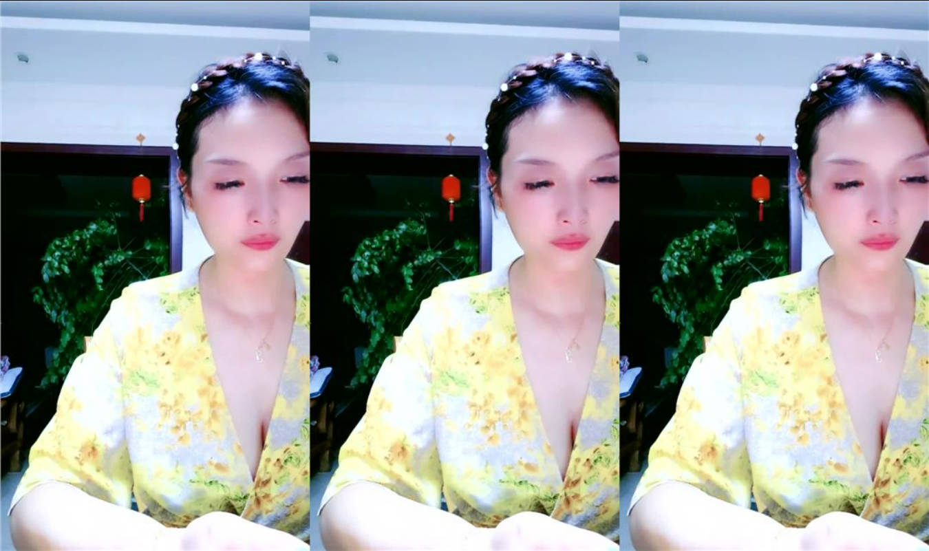 三甲医院，真实女医生，【少妇娜姐】，上班跟同事聊天的同时，玩跳蛋 自慰喷水，三点尽露}