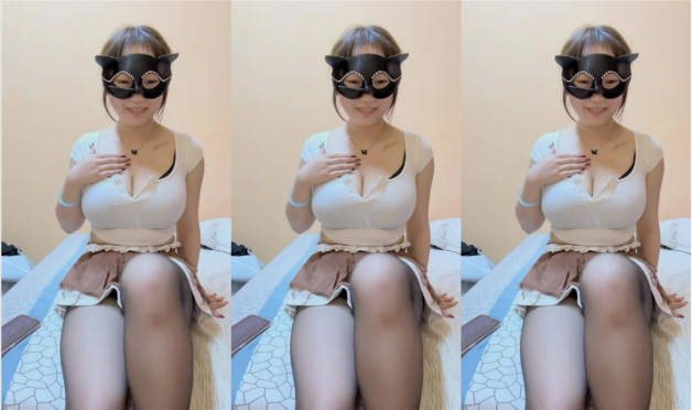 顶级美乳E罩杯嫩妹妹！一对豪乳又白又大！爆炸身材，掏出奶子揉捏，太柔软了，跳蛋震穴，震动棒抽插}