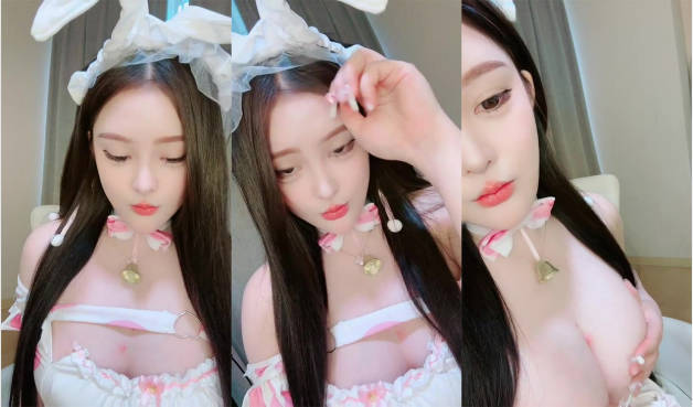 珠峰颜值 美炸了！【草莓味蛋糕】软糯闷骚~无敌豪乳小粉逼}