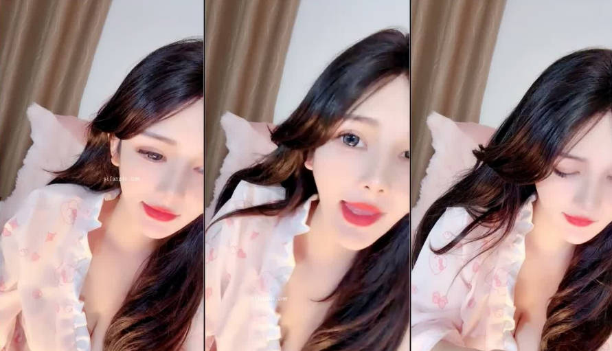 高颜值白领【蒲希】新人女神明星级别 全身雪白肌肤 真正的巨乳翘臀 逼毛性感粉嫩小穴 蛋蛋自慰流淫水 (3)}