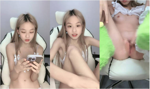 天花板级别，校花心动女生，【初恋女友】沉浸式观赏，一线天粉嫩白虎鲍鱼，掰开给你看清楚}