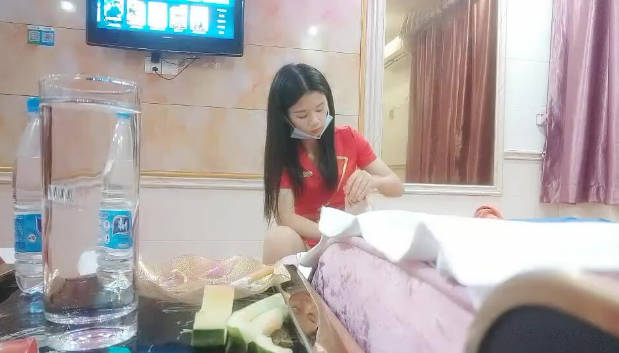 一代炮王，完整版未流出，【山鸡岁月】，新来的小妹很合胃欧美日韩精品一区三区六区口，苗条白嫩，约到酒店好好操一番