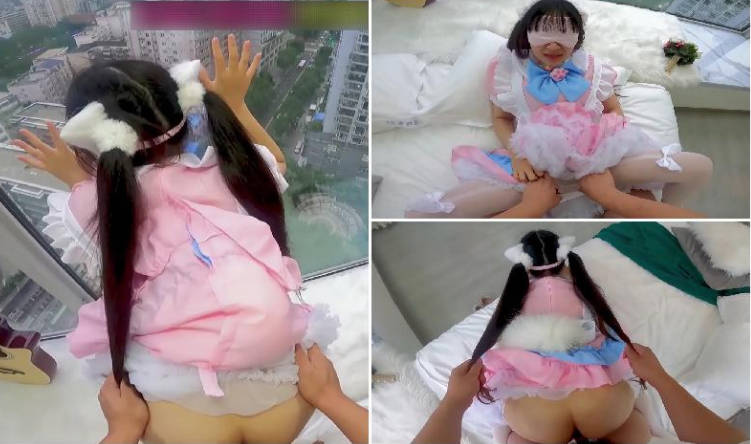 抓着双马尾疯狂输出，诱人小白兔晃动惹人眼，又是被主人中出的一天，做爸爸的小母狗