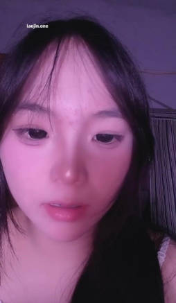 2025年10月最新，清纯少女刚成年，【花瓣小田园】，学生妹春心萌动，闺房中偷偷自慰，粉穴美乳水声潺潺，抑制不住的呻吟