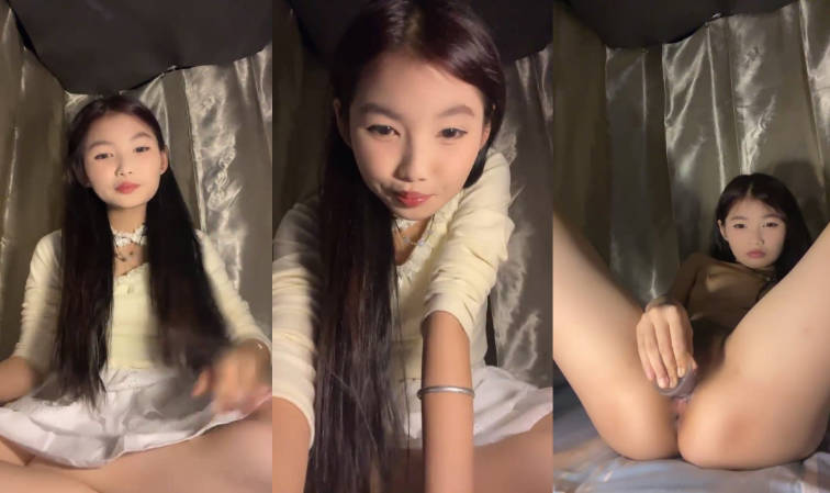 推荐！正宗大学生，宿舍偷偷脱光，【摇摇瑶】，随着道具的插入，身体不自主的颤抖起来，紧张刺激，强烈推荐！