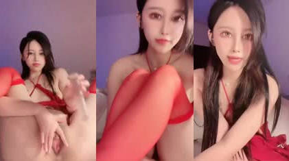 漂亮红丝高跟美女御姐 身材苗条小穴粉嫩 自抠骚逼 假鸡吧插穴 淫水狂喷 表情舒坦